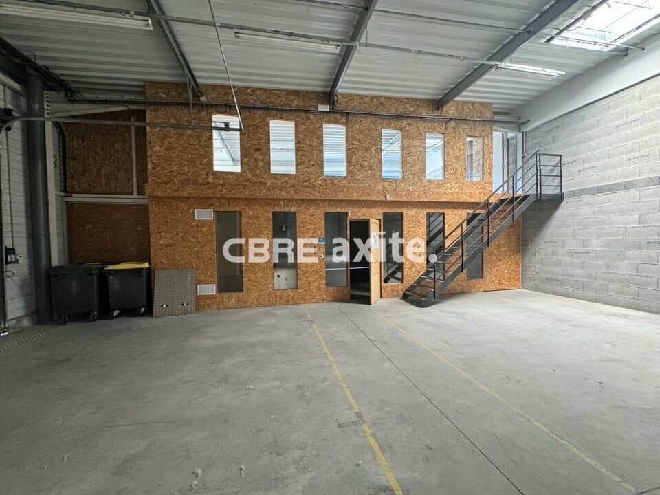 Local d’activité de 310 m² à louer à Voglans, photo 7 sur 8