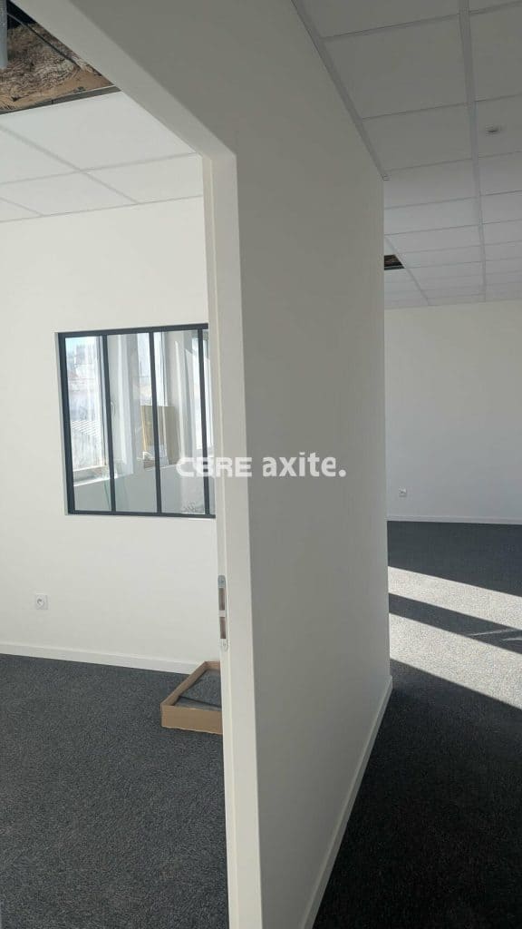 Local d’activité de 721 m² à louer à Saint-Alban-Leysse, photo 6 sur 6