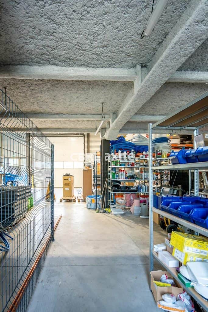 Local d’activité de 307 m² à vendre à Méry, photo 5 sur 8