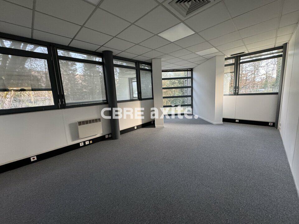 Bureaux de 461,7 m² à louer au Bourget-du-Lac, photo 4 sur 5