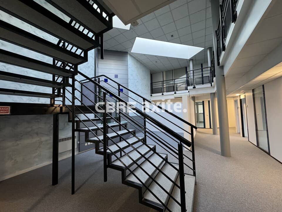 Bureaux de 461,7 m² à louer au Bourget-du-Lac, photo 5 sur 5