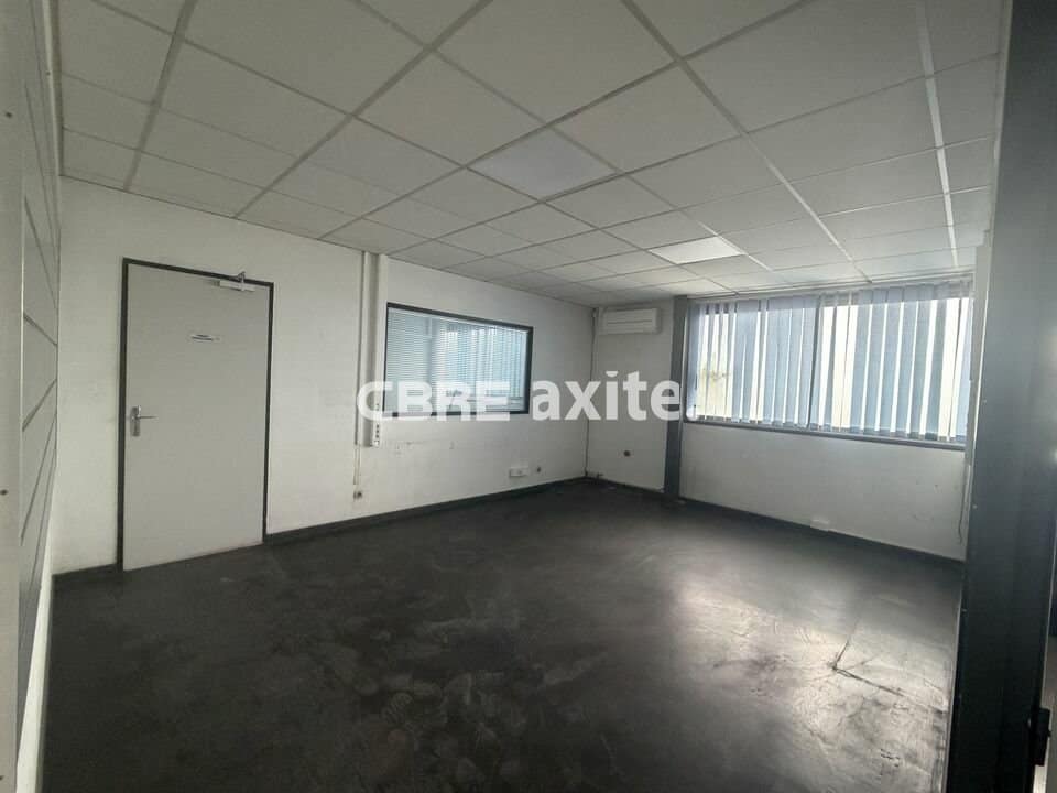 Local d’activité de 308 m² à louer à La Motte-Servolex, photo 4 sur 6