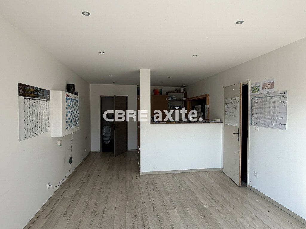 Local d’activité de 130 m² à louer à Voglans, photo 4 sur 4