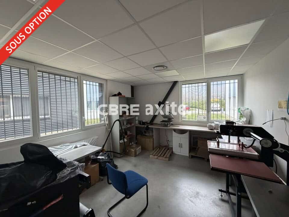 Local d’activité de 362 m² à vendre à Méry, photo 5 sur 8