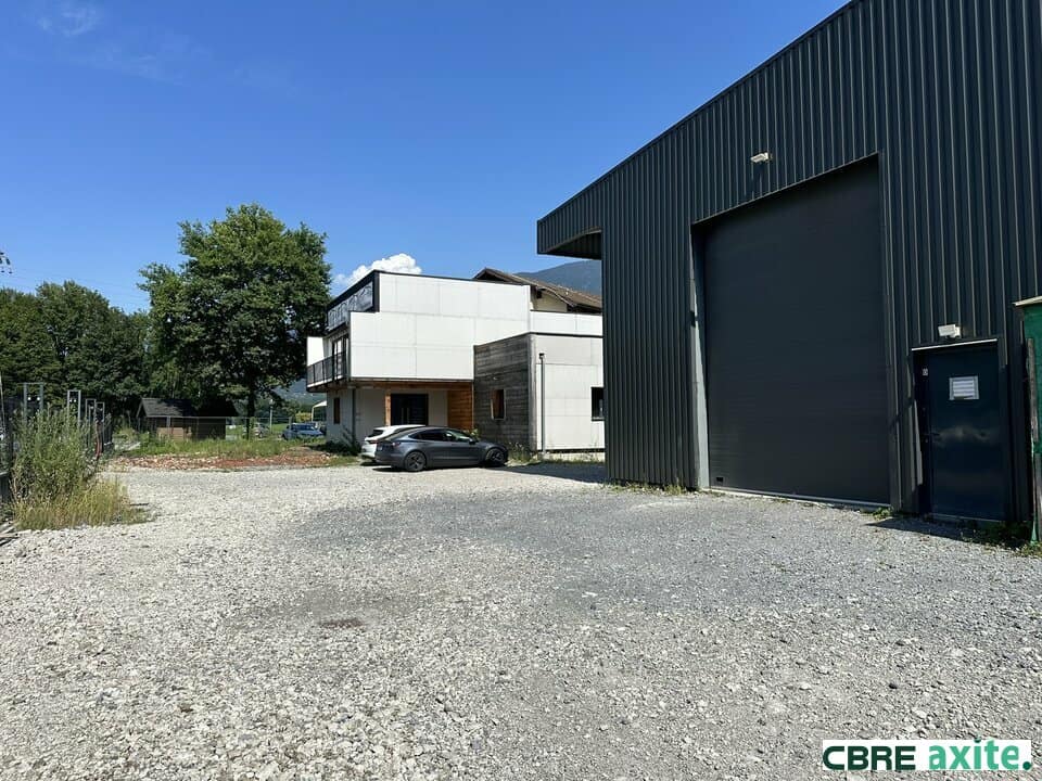 Local d’activité de 1 000 m² à vendre à Sainte-Hélène-sur-Isère, photo 3 sur 8