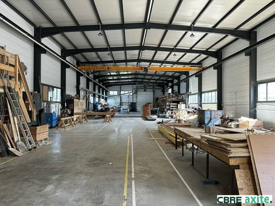 Local d’activité de 1 000 m² à vendre à Sainte-Hélène-sur-Isère, photo 5 sur 8