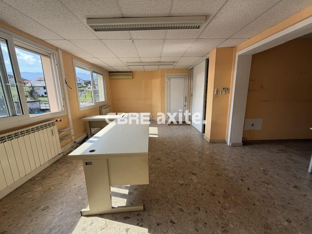 Local d’activité de 534 m² à louer à Mouxy, photo 6 sur 6