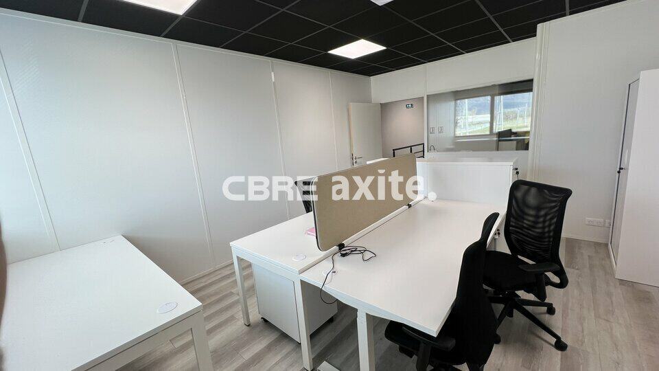 Local d’activité de 351 m² à vendre à Sainte-Hélène-du-Lac, photo 3 sur 6