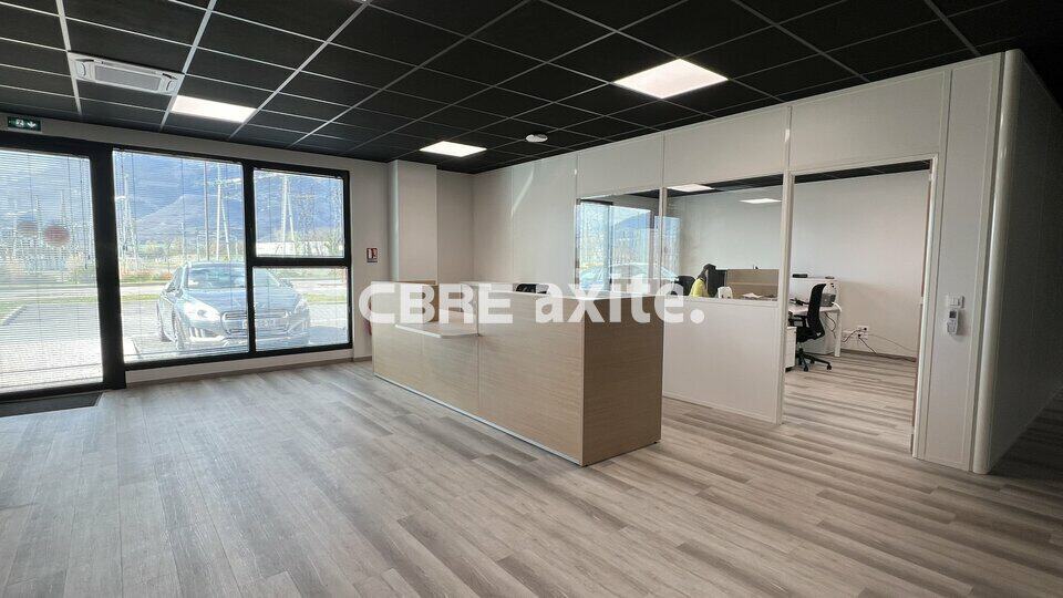 Local d’activité de 351 m² à vendre à Sainte-Hélène-du-Lac, photo 4 sur 6