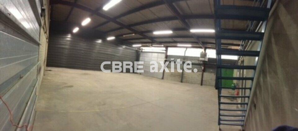 Local d’activité de 700 m² à vendre à Voglans, photo 2 sur 7