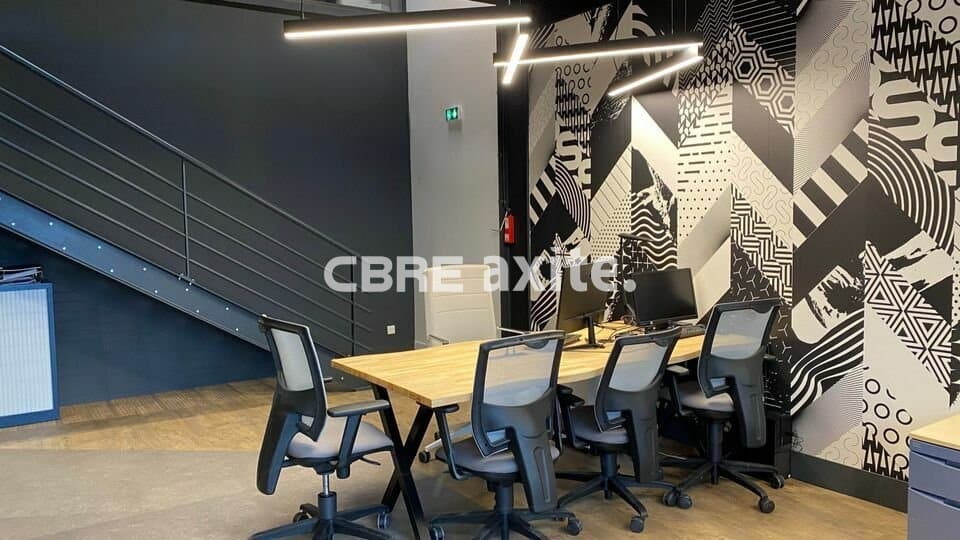 Local d’activité de 371 m² à vendre à Sainte-Hélène-du-Lac, photo 3 sur 6