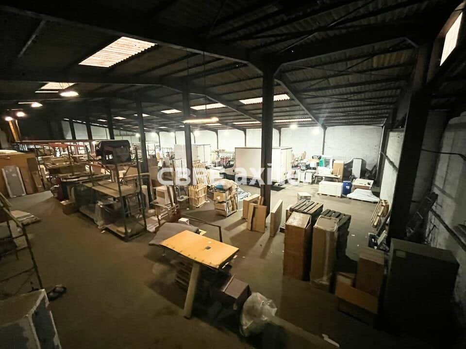 Local d’activité de 1 127 m² à vendre à Saint-Pierre-d'Albigny, photo 4 sur 4