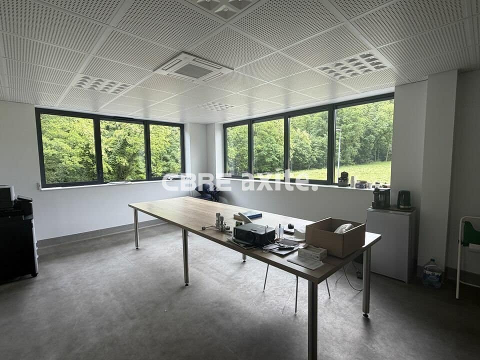 Local d’activité de 921,6 m² à louer au Bourget-du-Lac, photo 4 sur 8
