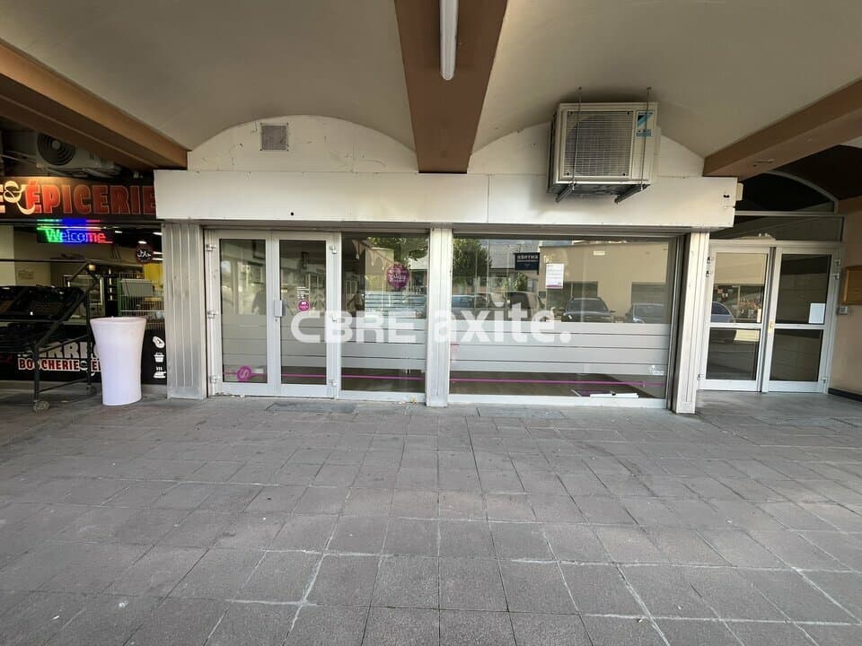 Local commercial de 63,6 m² à vendre à Saint-Jean-de-Maurienne, photo 2 sur 8