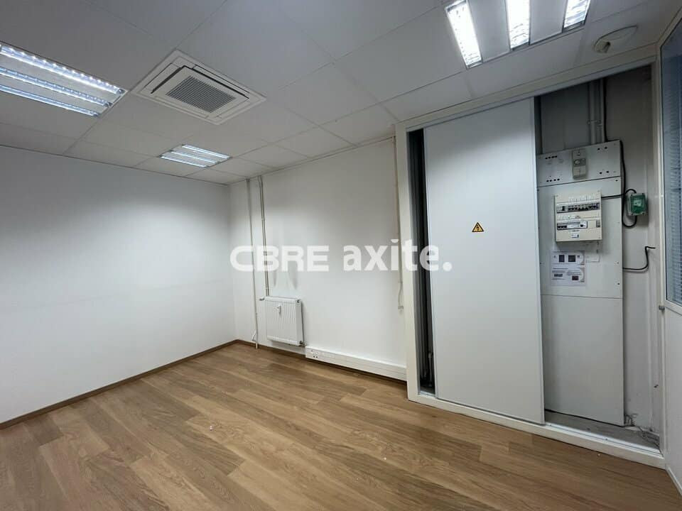 Local commercial de 63,6 m² à vendre à Saint-Jean-de-Maurienne, photo 5 sur 8
