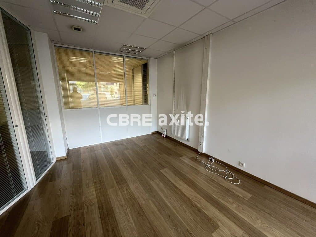 Local commercial de 63,6 m² à vendre à Saint-Jean-de-Maurienne, photo 8 sur 8