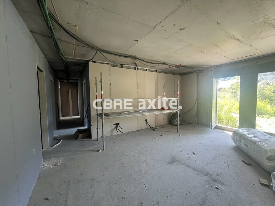 Local d’activité de 647 m² à vendre à Randens, photo 2 sur 8