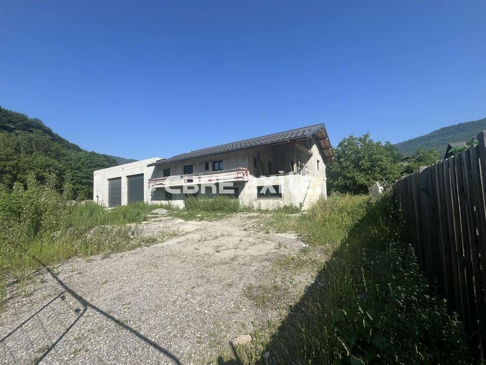 Local d’activité de 647 m² à vendre à Randens, photo 3 sur 8
