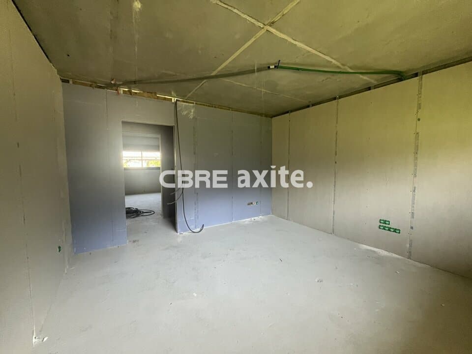 Local d’activité de 647 m² à vendre à Randens, photo 5 sur 8