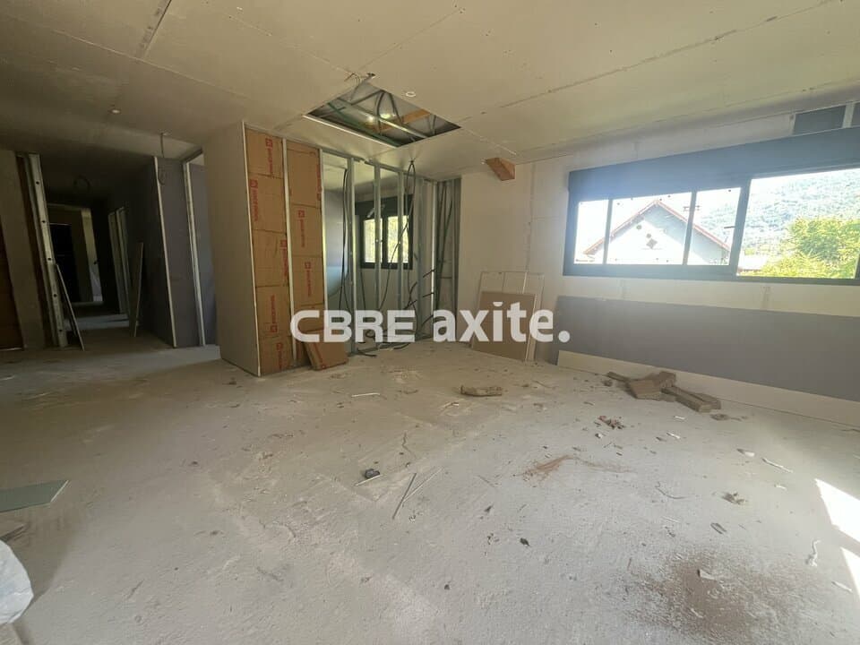 Local d’activité de 647 m² à vendre à Randens, photo 6 sur 8