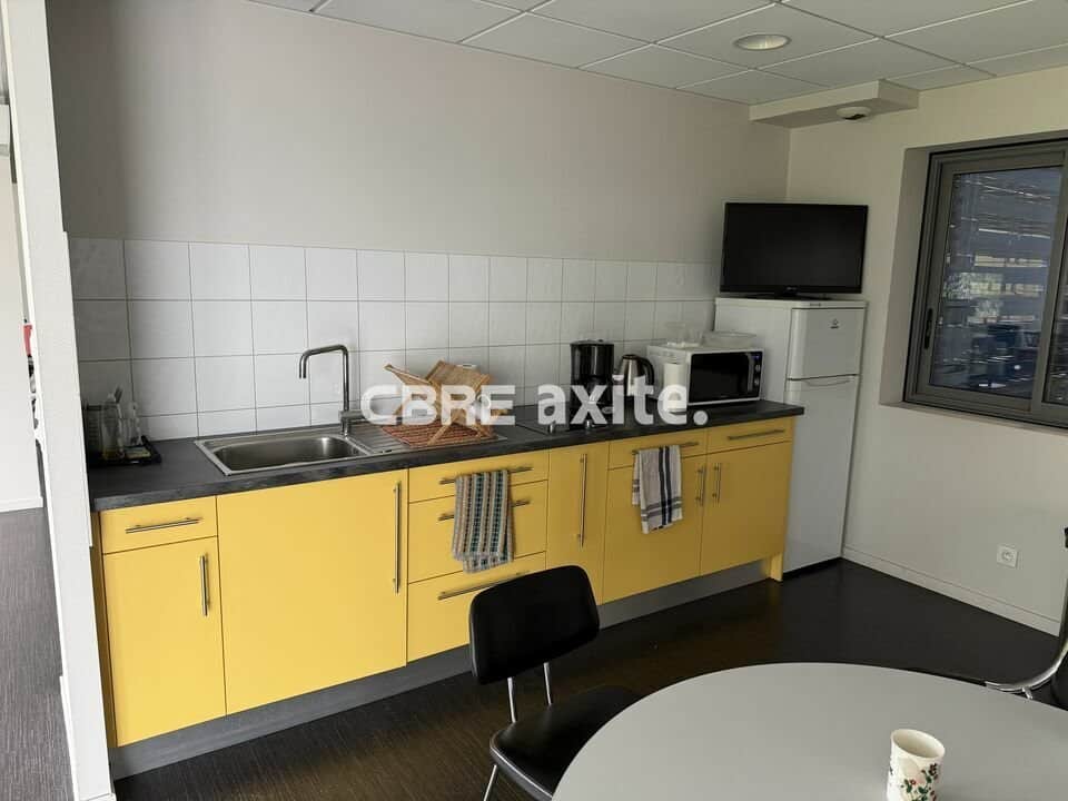 Local d’activité de 1 973 m² à vendre à Montmélian, photo 5 sur 6