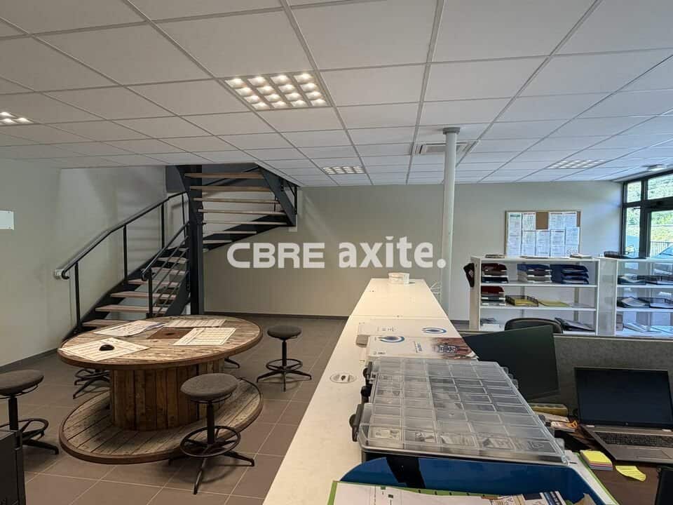 Local d’activité de 599 m² à vendre à Montmélian, photo 3 sur 6