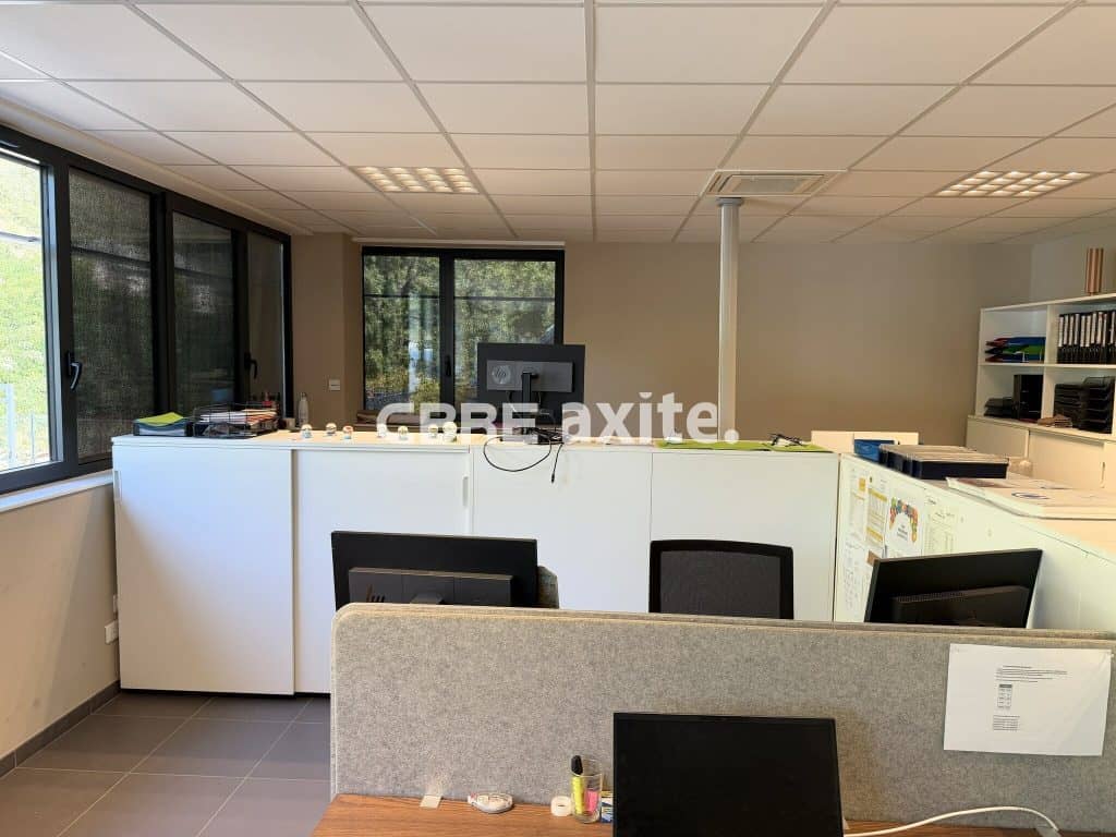 Local d’activité de 599 m² à vendre à Montmélian, photo 4 sur 6