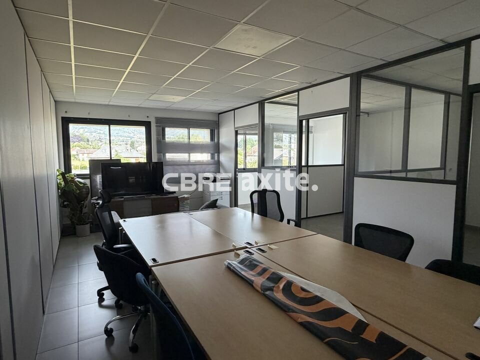 Bureaux de 335 m² à louer à La Motte-Servolex, photo 4 sur 5