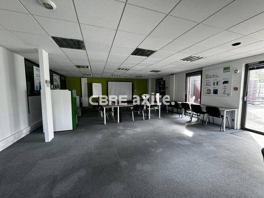 Local d’activité de 2 003 m² à louer à Saint-Baldoph, photo 4 sur 8