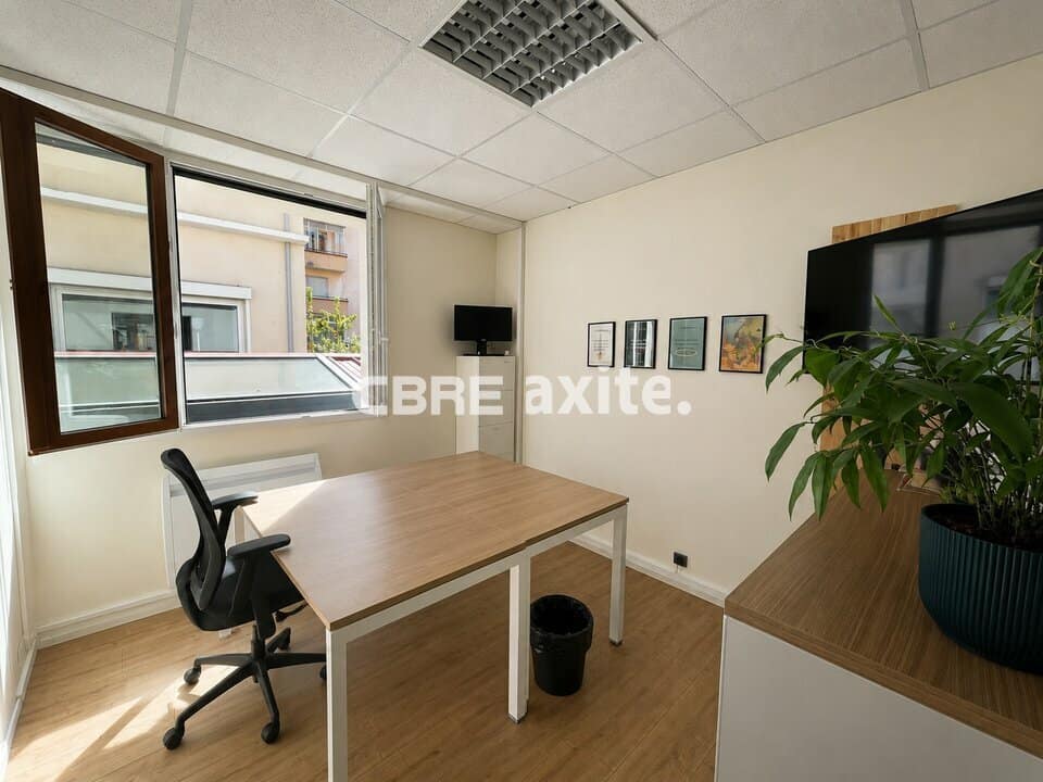 Bureaux de 97 m² à louer à Annecy, photo 4 sur 4