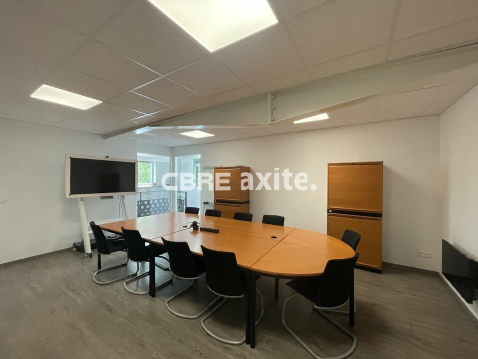 Bureaux de 180 m² à louer à Épagny-Metz-Tessy, photo 3 sur 7