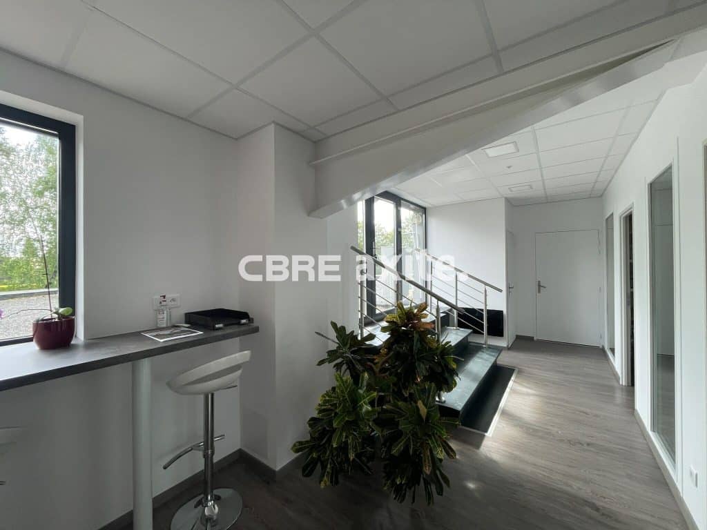 Bureaux de 180 m² à louer à Épagny-Metz-Tessy, photo 7 sur 7