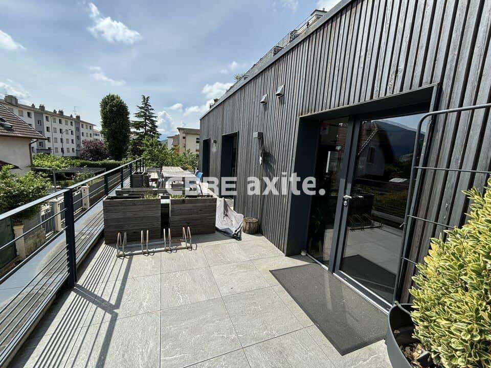 Bureaux de 195 m² à louer à Annecy, photo 5 sur 6