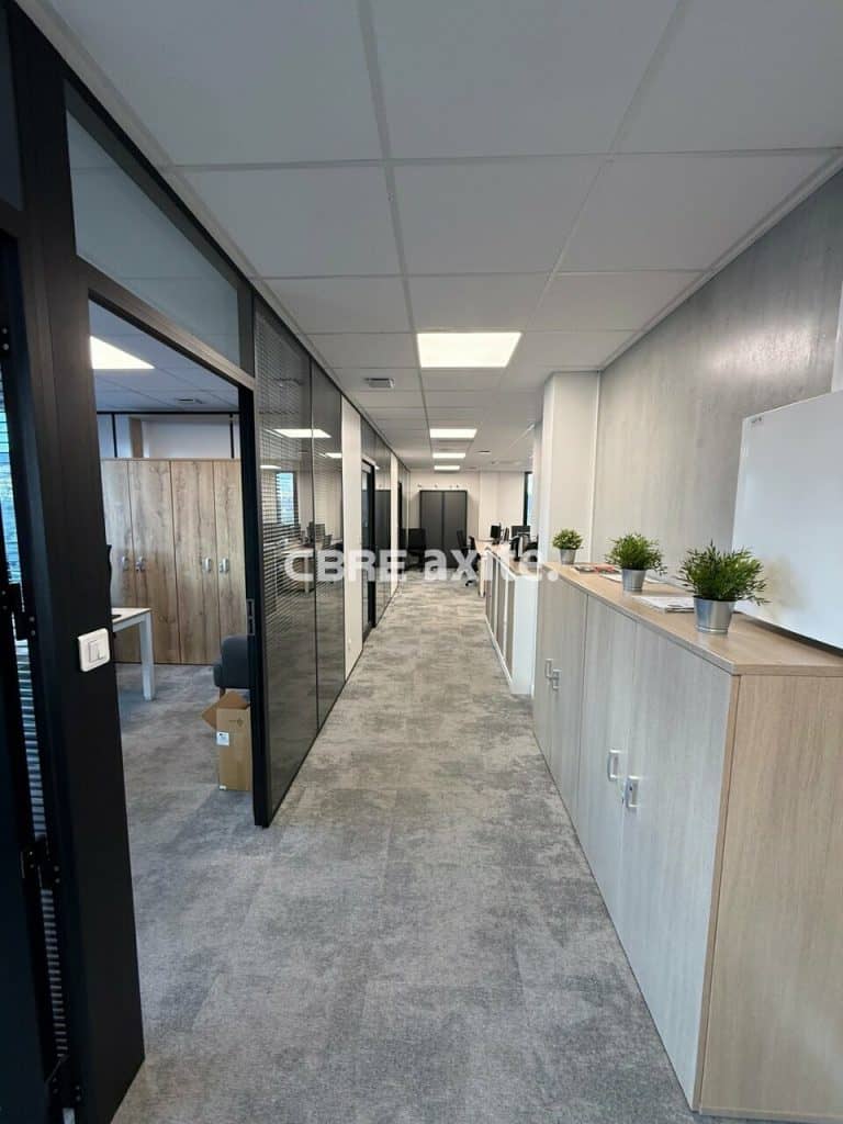 Bureaux de 121 m² à louer à Poisy, photo 7 sur 7