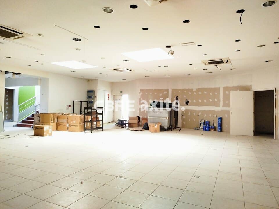 Local commercial de 1 426 m² à louer à Annemasse, photo 6 sur 7