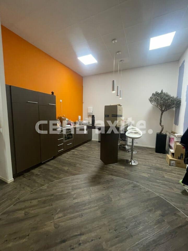 Bureaux de 278 m² à vendre à Cran-Gevrier, photo 3 sur 7