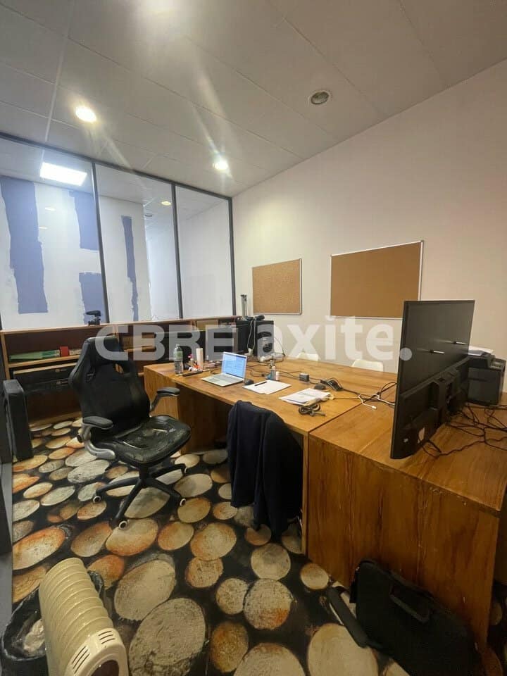 Bureaux de 278 m² à vendre à Cran-Gevrier, photo 4 sur 7