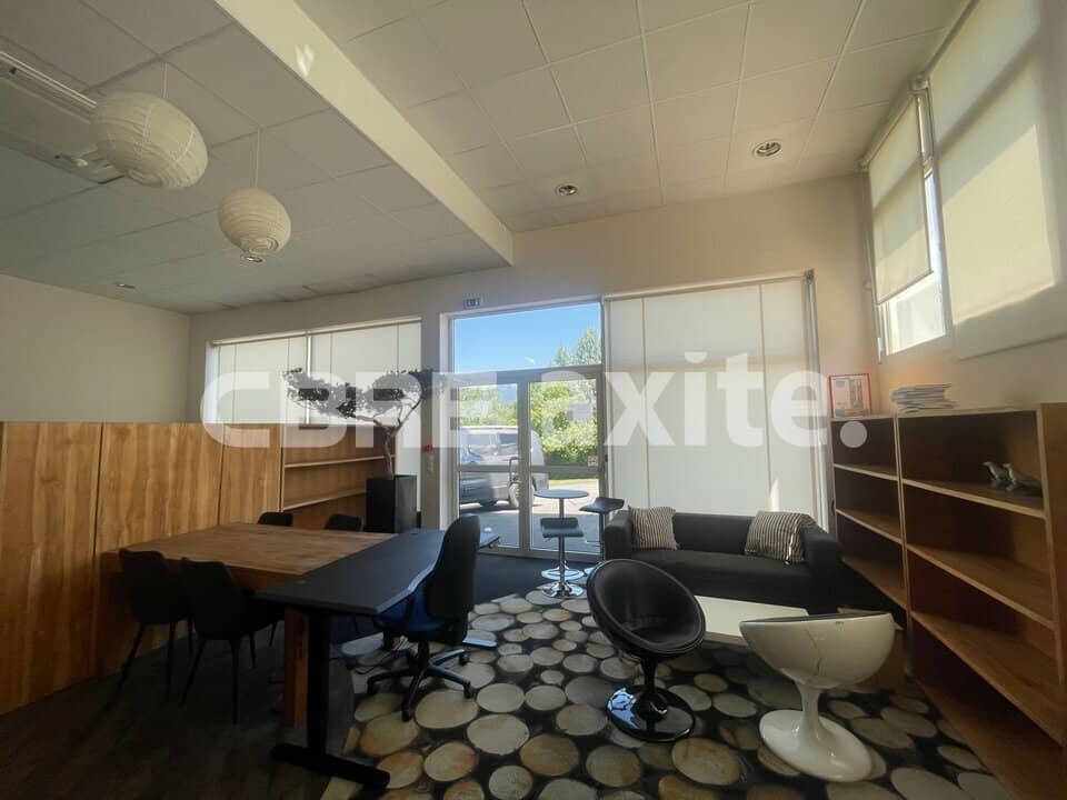 Bureaux de 278 m² à vendre à Cran-Gevrier, photo 6 sur 7
