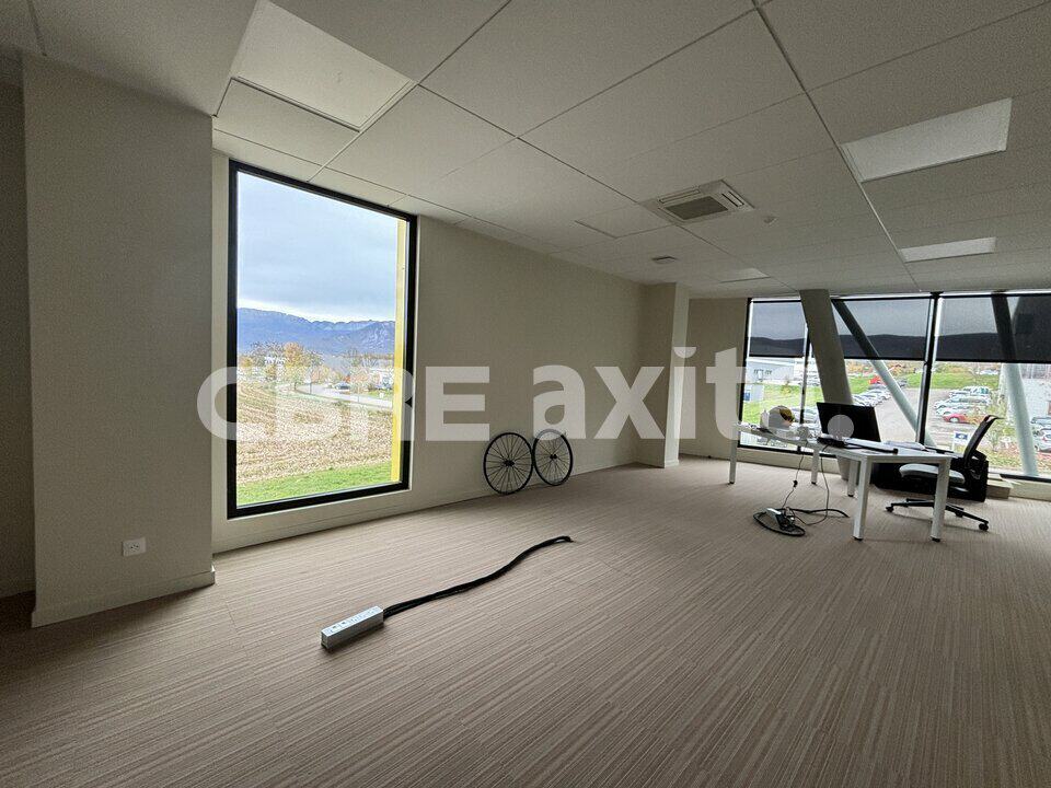 Bureaux de 831 m² à louer à Chavanod, photo 4 sur 8