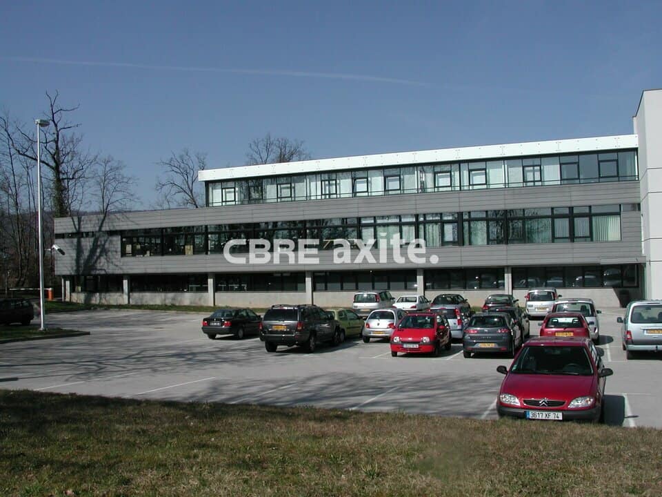 Bureaux de 800 à 1 885 m² à louer à Épagny-Metz-Tessy, photo 2 sur 8