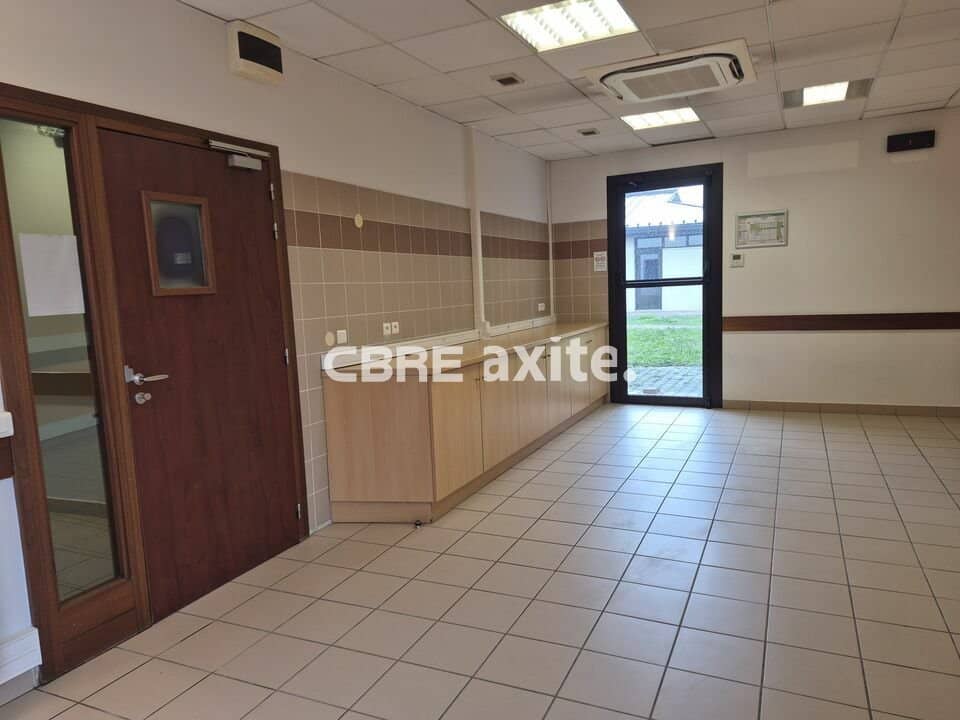 Bureaux de 402 à 856 m² à louer à Archamps, photo 7 sur 8