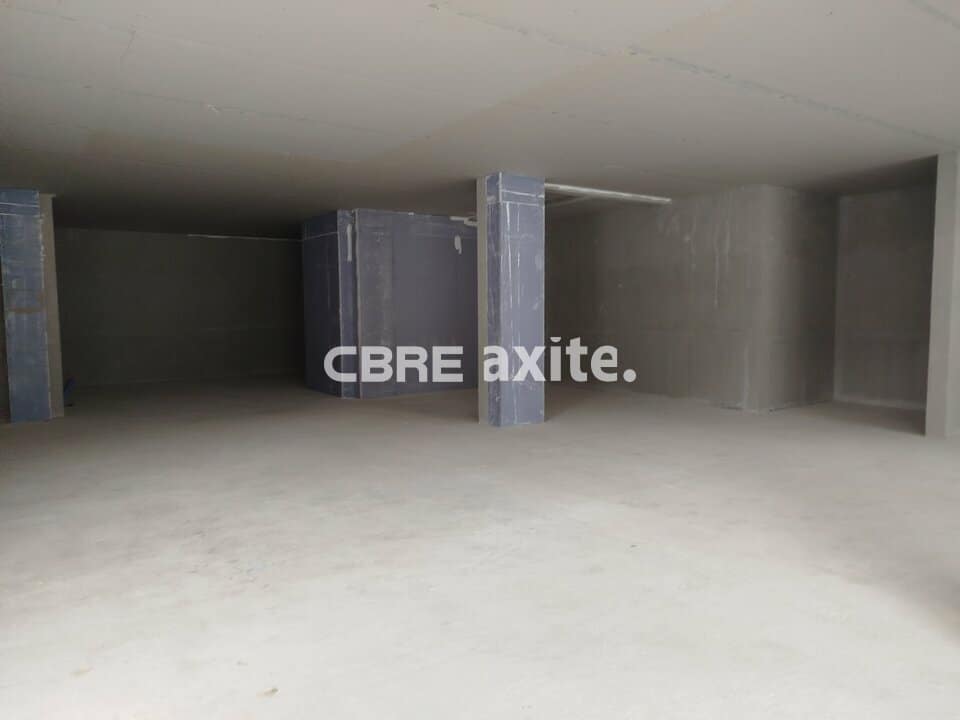 Local commercial de 191 m² à louer à Thyez, photo 3 sur 6