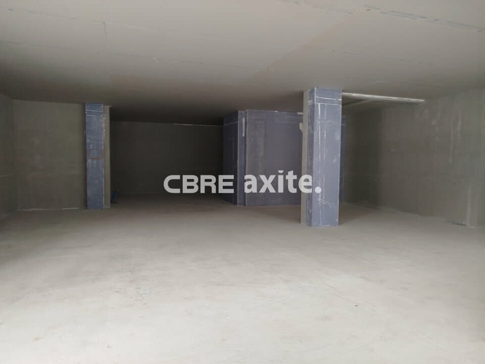 Local commercial de 191 m² à louer à Thyez, photo 4 sur 6