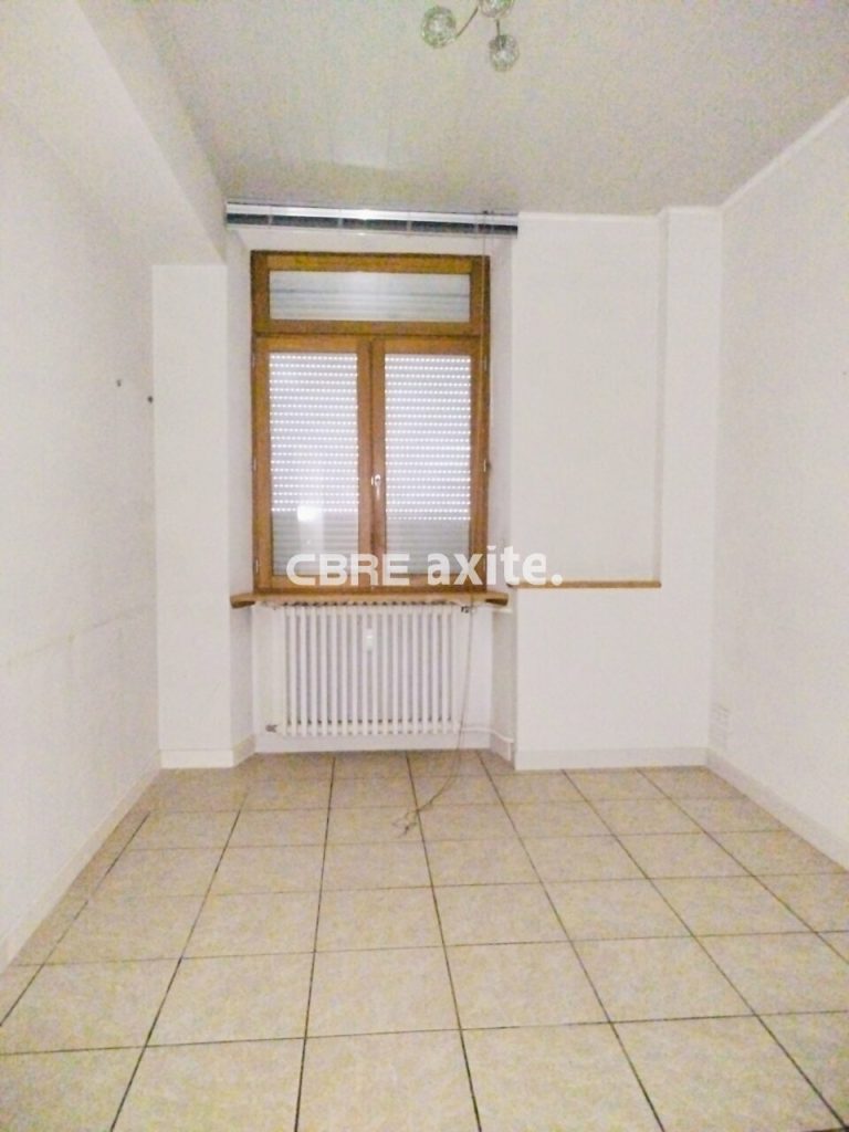 Local commercial de 135 m² à louer à Annecy, photo 3 sur 5