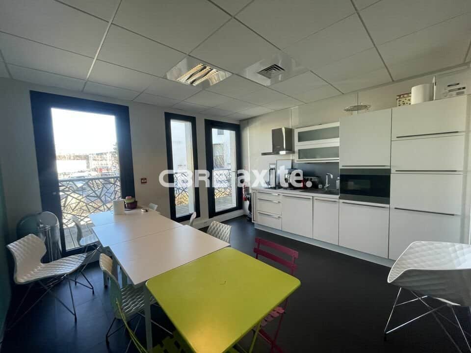Bureaux de 204 m² à vendre à Annecy-le-Vieux, photo 4 sur 4