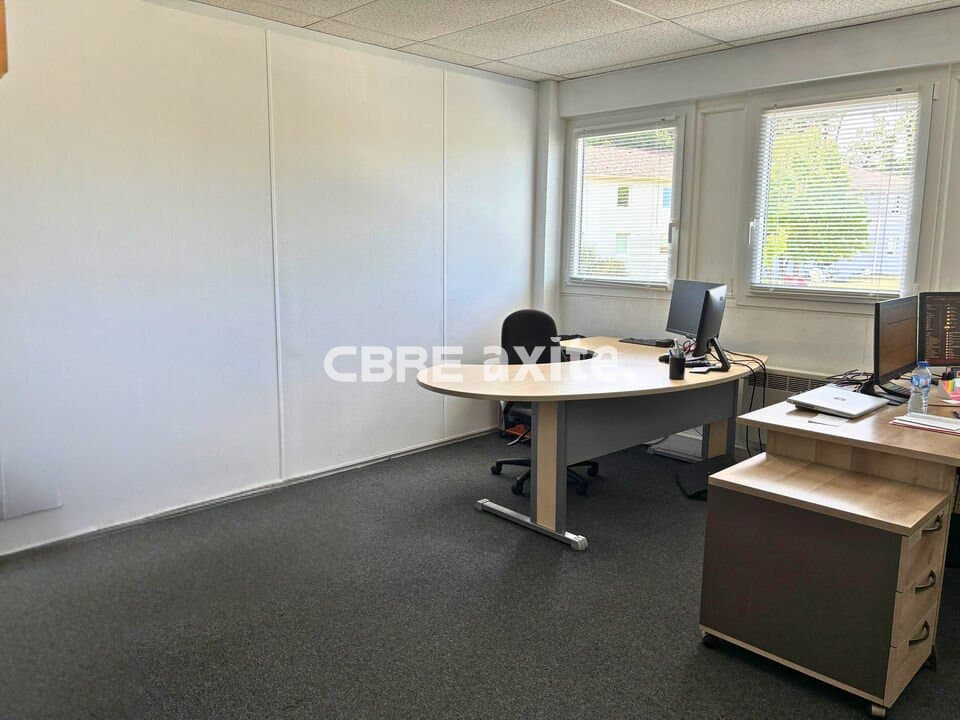 Bureaux de 268,5 m² à louer à Cran-Gevrier, photo 3 sur 6