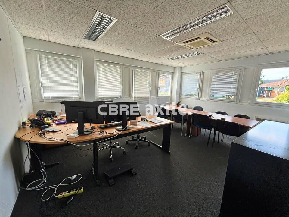 Bureaux de 268,5 m² à louer à Cran-Gevrier, photo 4 sur 6