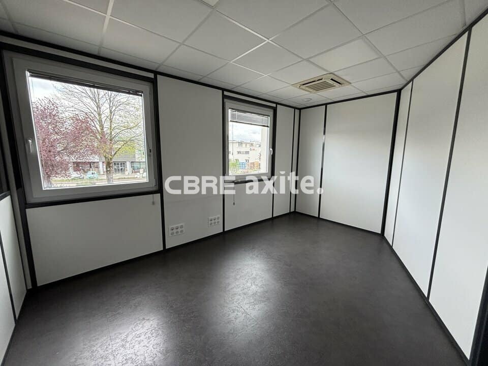Bureaux de 189 m² à vendre à Meythet, photo 3 sur 5