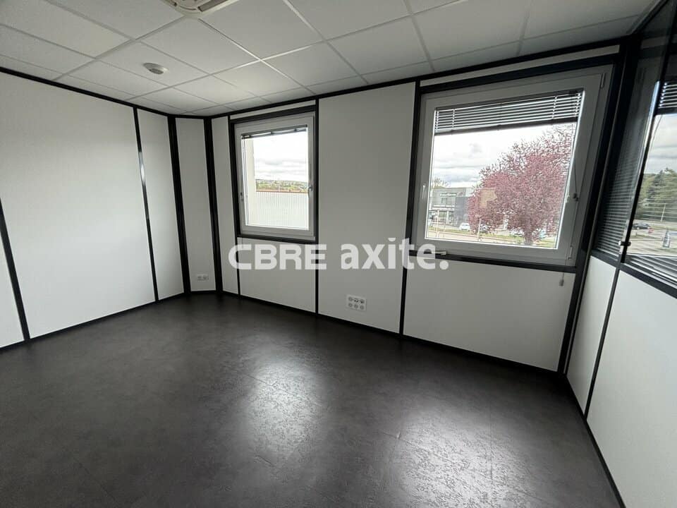 Bureaux de 189 m² à vendre à Meythet, photo 4 sur 5