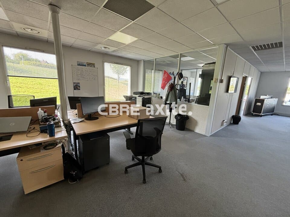 Bureaux de 241 m² à louer à Chavanod, photo 5 sur 7